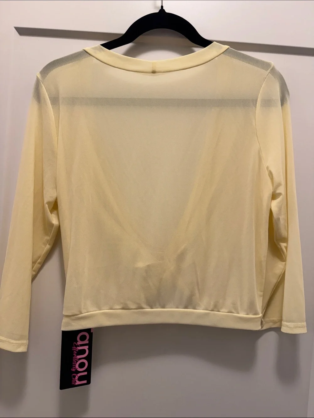 🆕 Pale Yellow Twist-Front Cropped Top Long Sleeve Sheer Bolero. M. NWT!🔥🔥